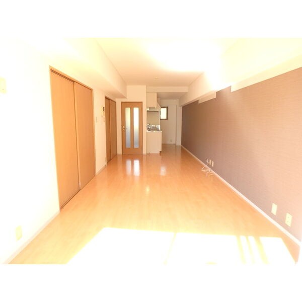 あさひレジデンス弐番館EAST リビング