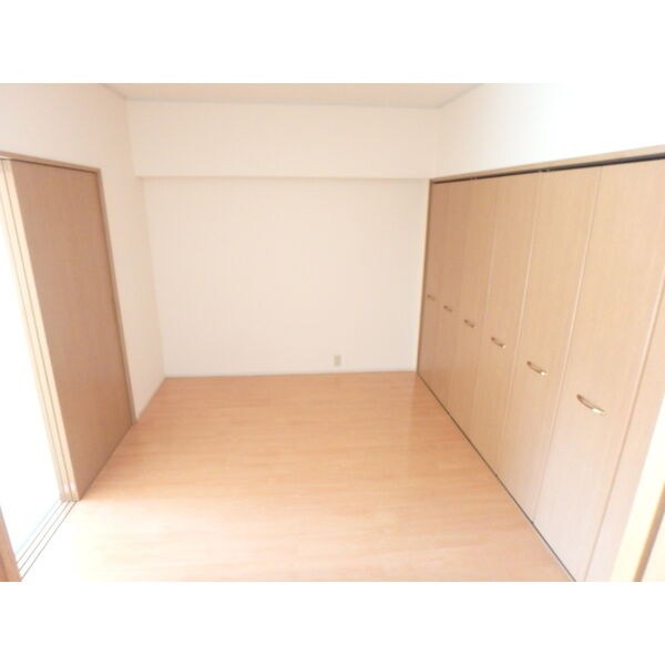 あさひレジデンス弐番館EAST ベッドルーム