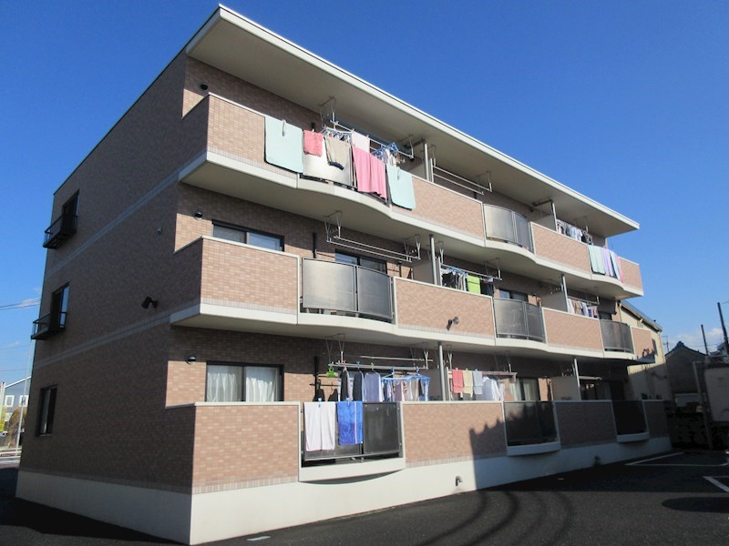 アーリア中一の沢 301号室 外観