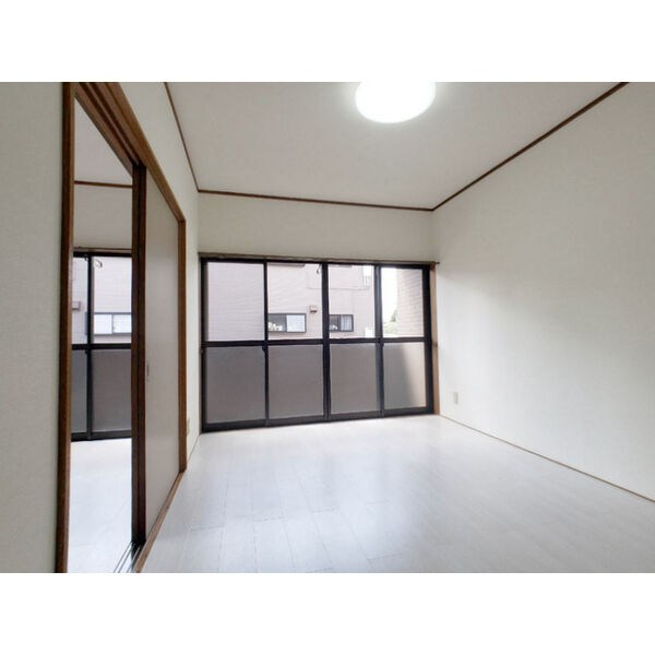 ソレアードコートB リビング