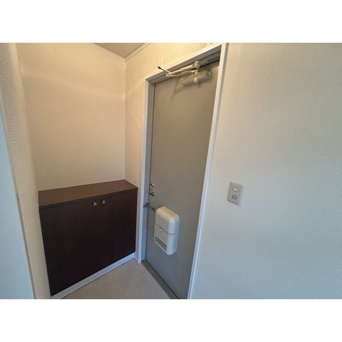 セジュール滝の原B 玄関