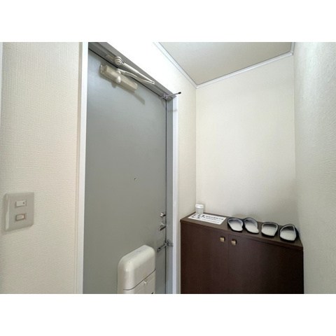 セジュール滝の原B 玄関