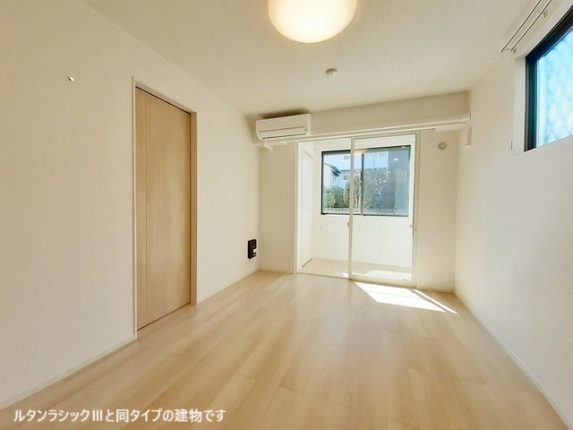 平松本町アパート リビング