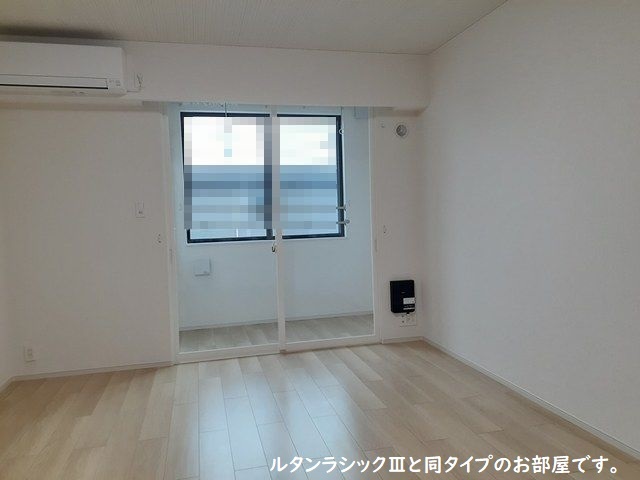 平松本町アパート リビング