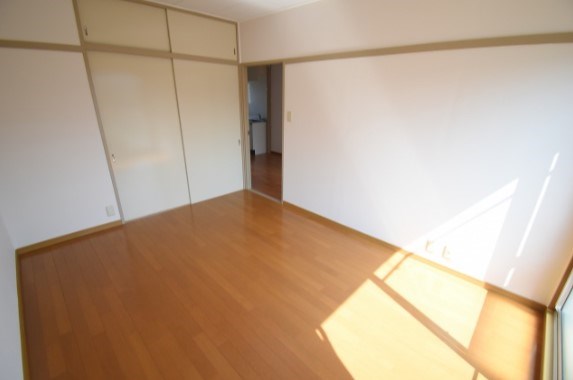 フラワーハイツ ベッドルーム