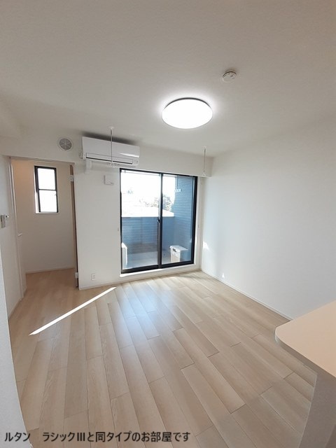 平松本町アパート リビング