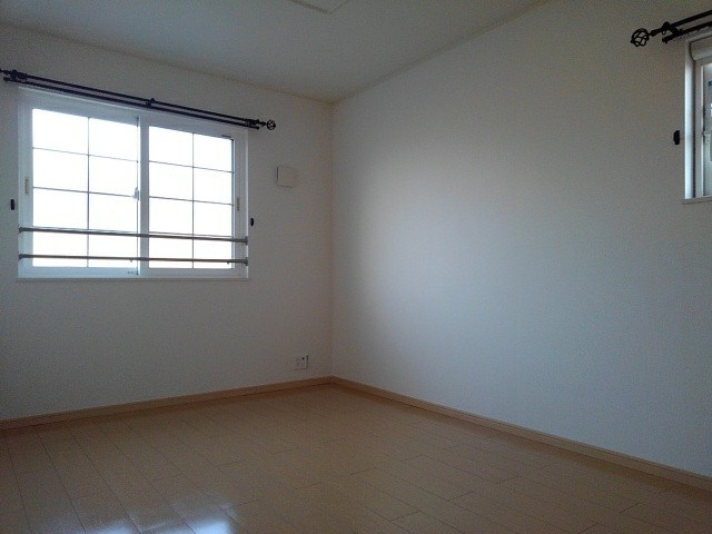 シャン・ド・フルール弐番館 ベッドルーム