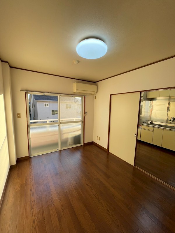 第８ヤマナカビレッジ リビング