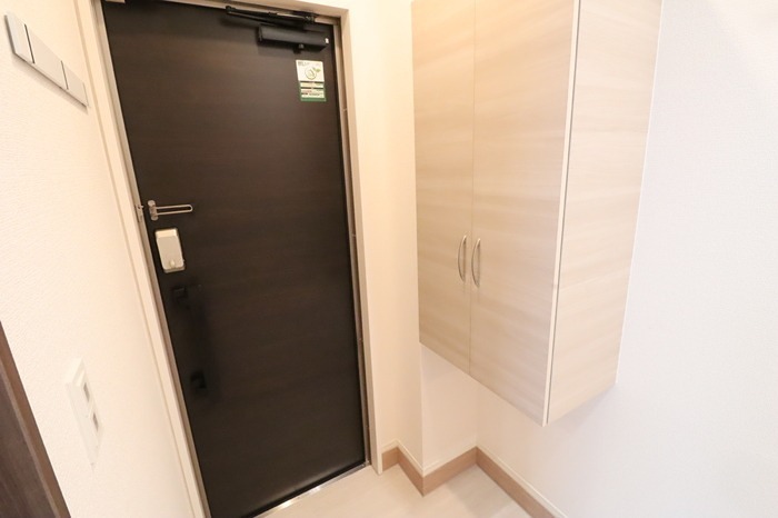 ロータスシャトー 玄関