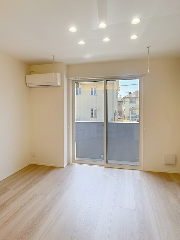 ロータスシャトー リビング