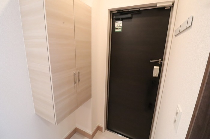 ロータスシャトー 玄関