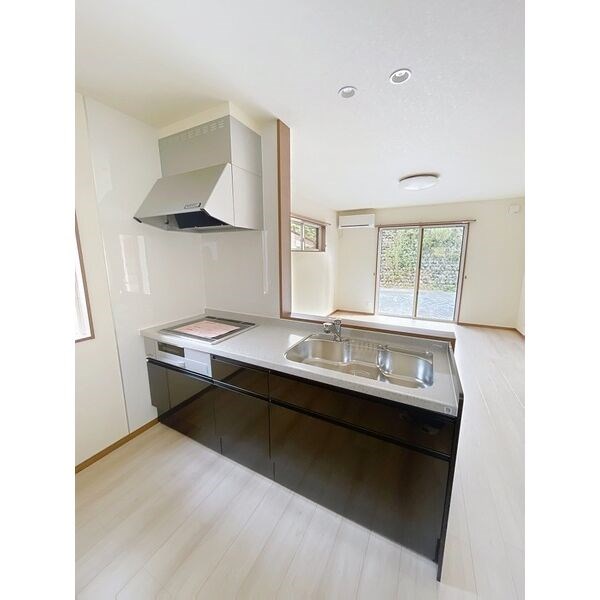 今泉町戸建て キッチン