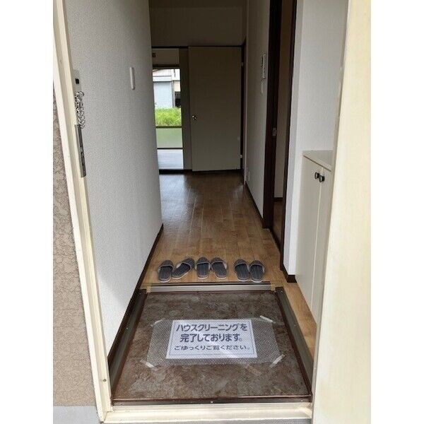 ハイツファミール 玄関
