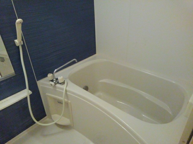 シャン・ド・フルール弐番館 風呂画像