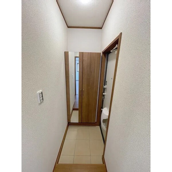 カーサ　ラ・ルーチェB 玄関