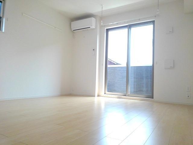 ラスターポイントⅥ リビング