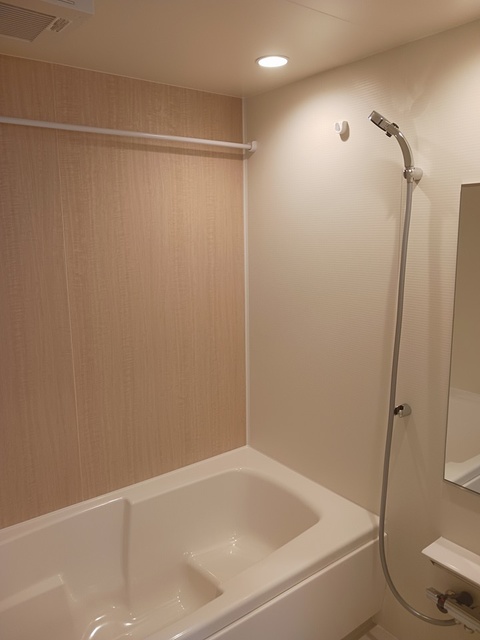 イスラ　フェリス 風呂画像