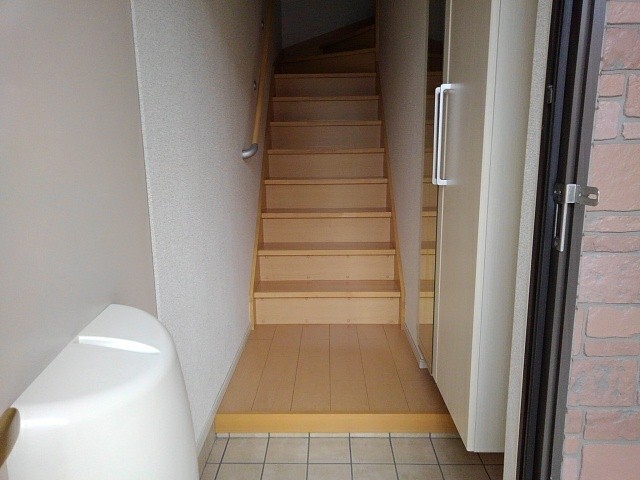 サプリーム　Ⅱ番館 玄関