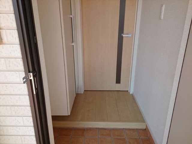 ネオ　レジデンスＡ 玄関