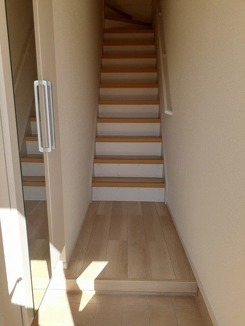 ベルアムールＢ 玄関