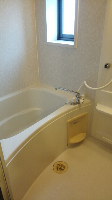 メゾン・リーヴＢ 風呂画像