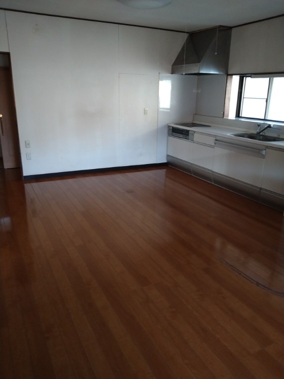 矢板市中店舗付戸建 リビング