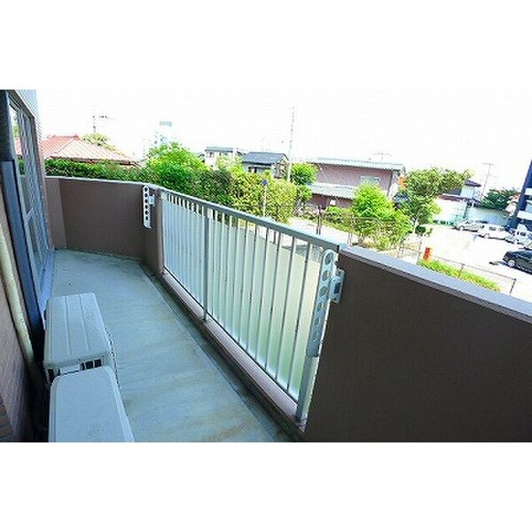 ROYAL RAISIN ベランダ