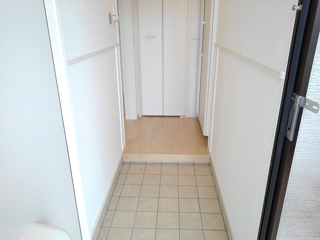 グレイスＢ 玄関
