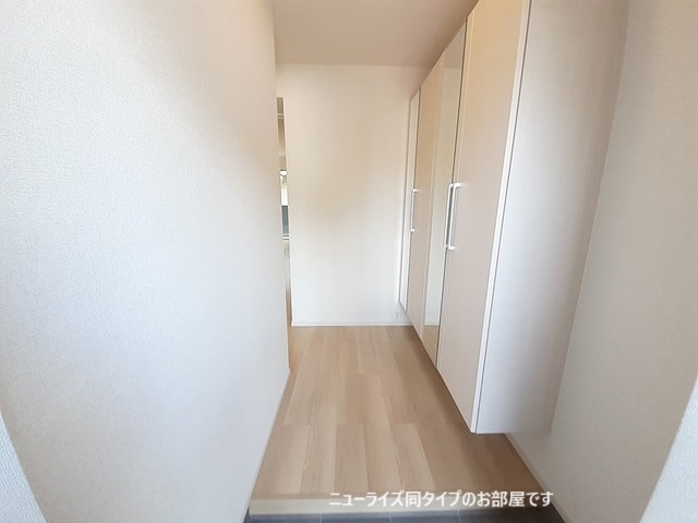 ラ・ブリーゼ　小山喜沢 玄関