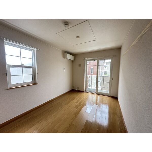 アニメート・ヴィラE リビング