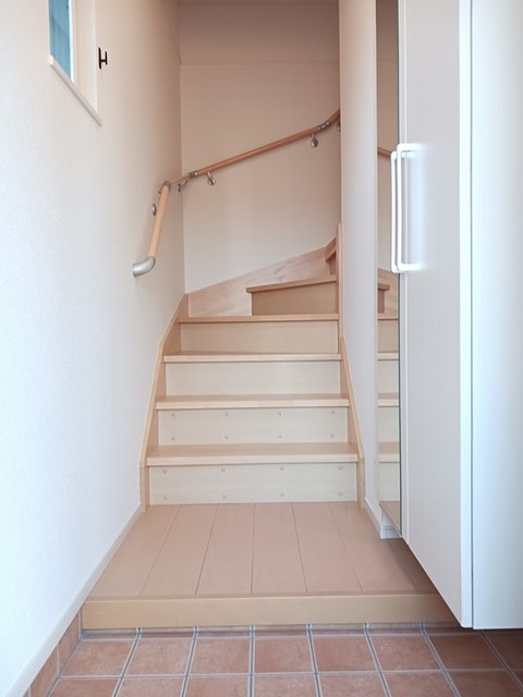 ミルトＣ　（ｍｉｌｄ） 玄関