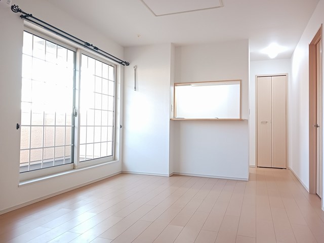 ミルトＣ　（ｍｉｌｄ） リビング