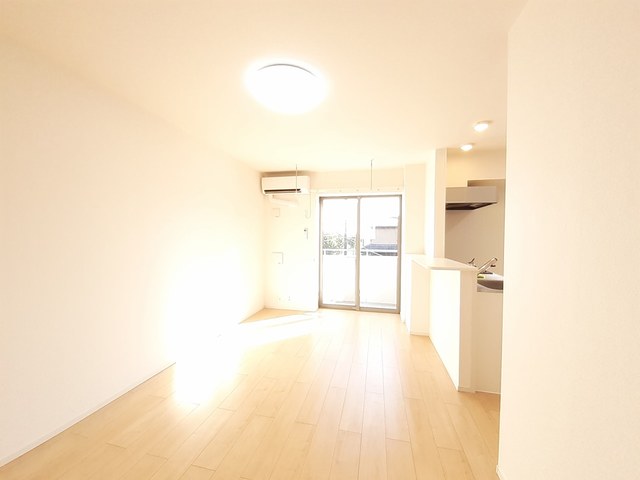 ヴィラ　エスポワールⅢ リビング