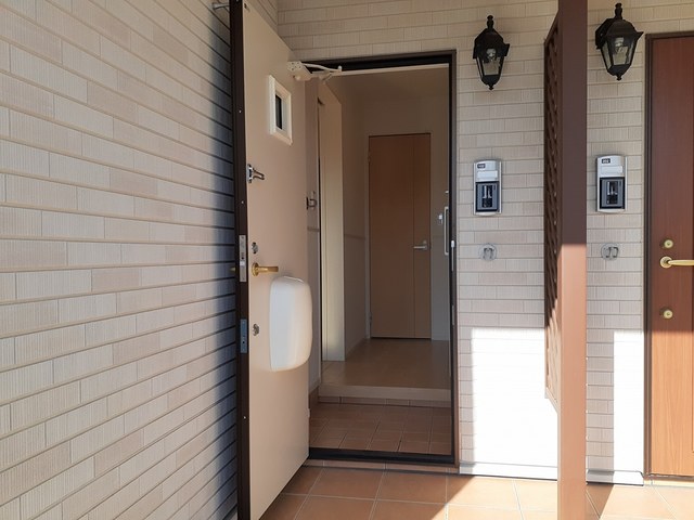 シャロー・スワンプ 玄関