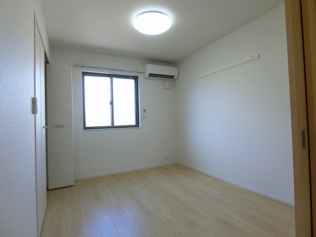 ハピネス ベッドルーム