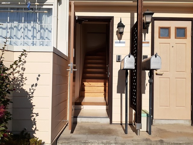 コート・ドソレイユＡ 玄関