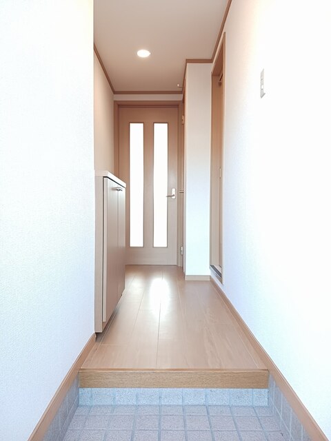 セレーノＣ 玄関