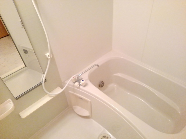 ラフレシールＢ 風呂画像