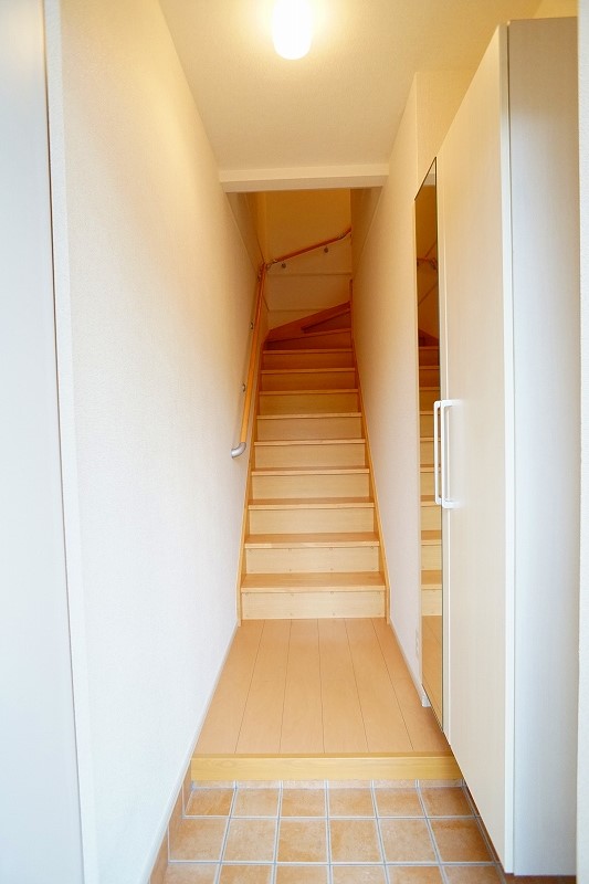 エレヴァ―トピアＥ 玄関