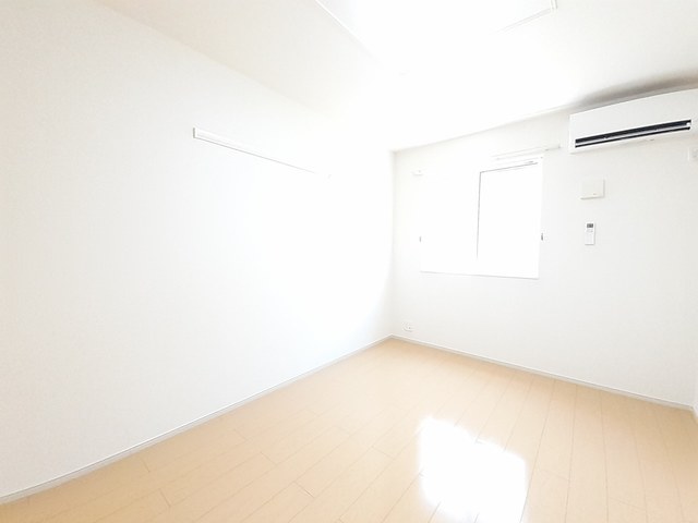 インノバーレ ベッドルーム