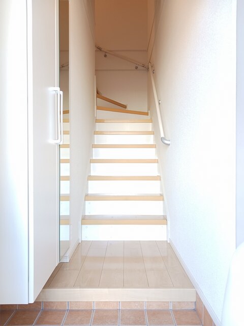 ゆりの木・Ⅲ 玄関