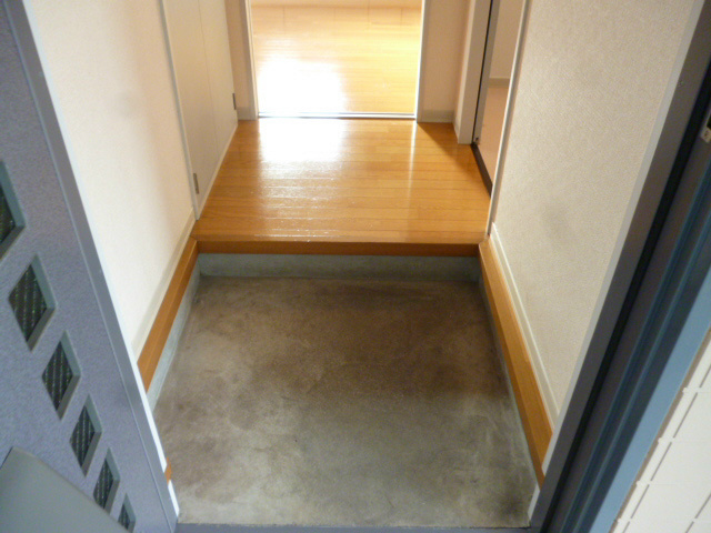 ラフォーレいずみ野F棟 玄関