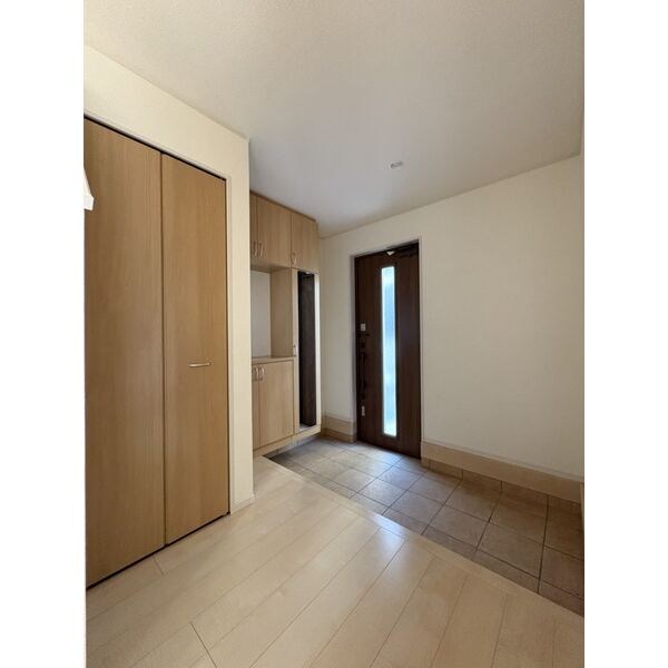 中央町貸家 玄関