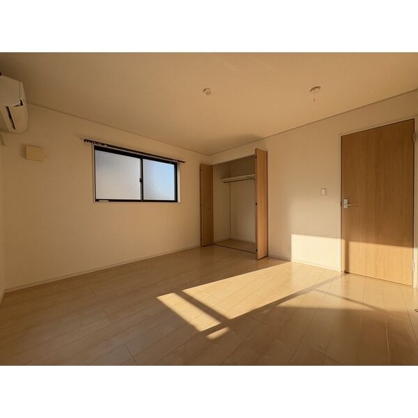 中央町貸家 ベッドルーム