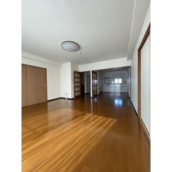 戸祭ガーデン リビング