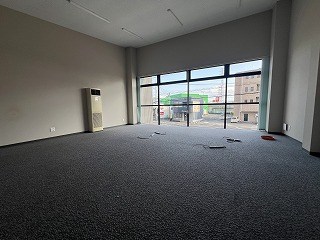 ビジネスコート陽東 リビング