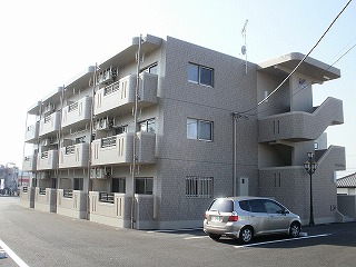 Y&Mベルメゾン駒生 303号室 外観