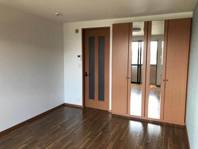 メゾンコンフォール ベッドルーム