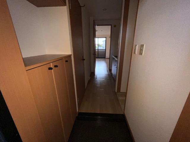 メゾンコンフォール 玄関