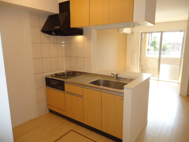 more and more(モア　アンド　モア） キッチン